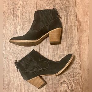Dolce Vita Black Suede Block Heel Ankle Boots Size 6.5
